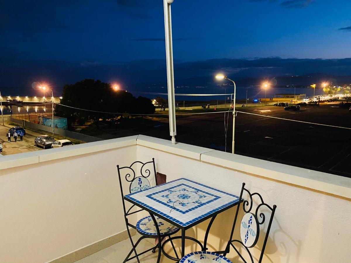B E B Le Terrazze Sul Mare Bed & Breakfast Катандзаро Екстериор снимка