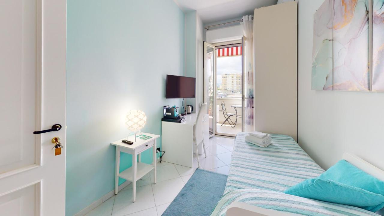B E B Le Terrazze Sul Mare Bed & Breakfast Катандзаро Екстериор снимка