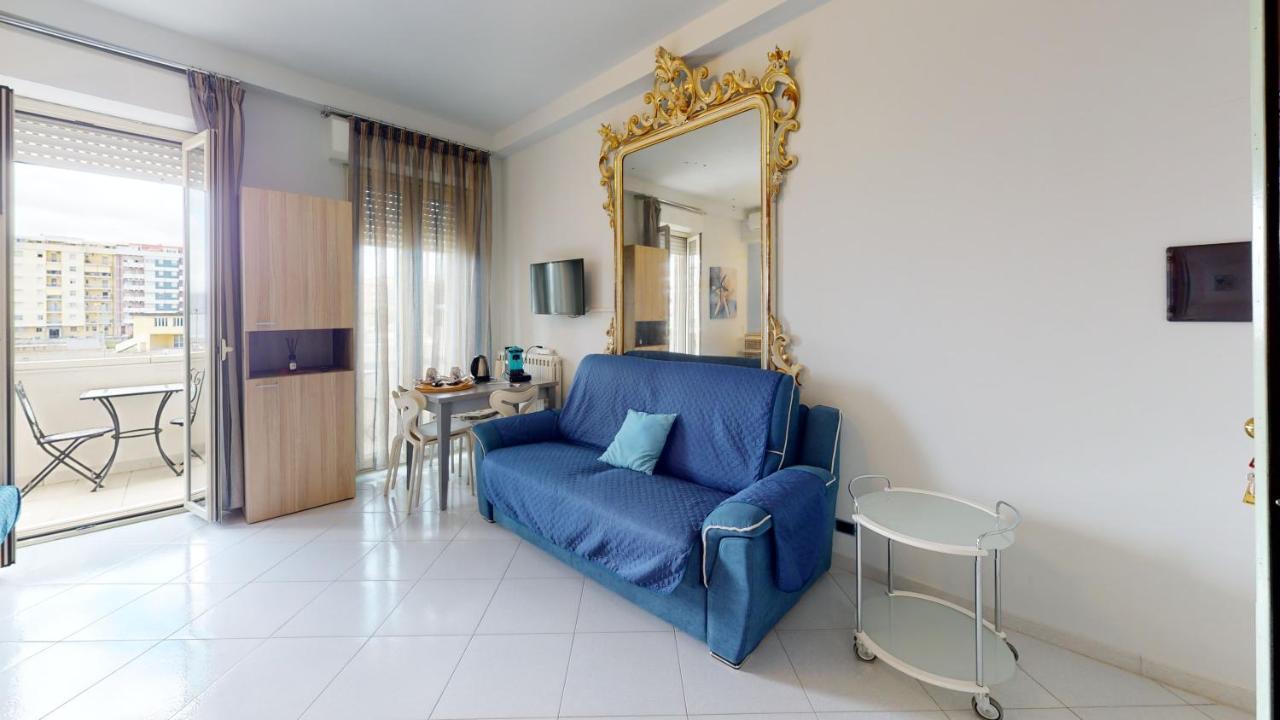 B E B Le Terrazze Sul Mare Bed & Breakfast Катандзаро Екстериор снимка
