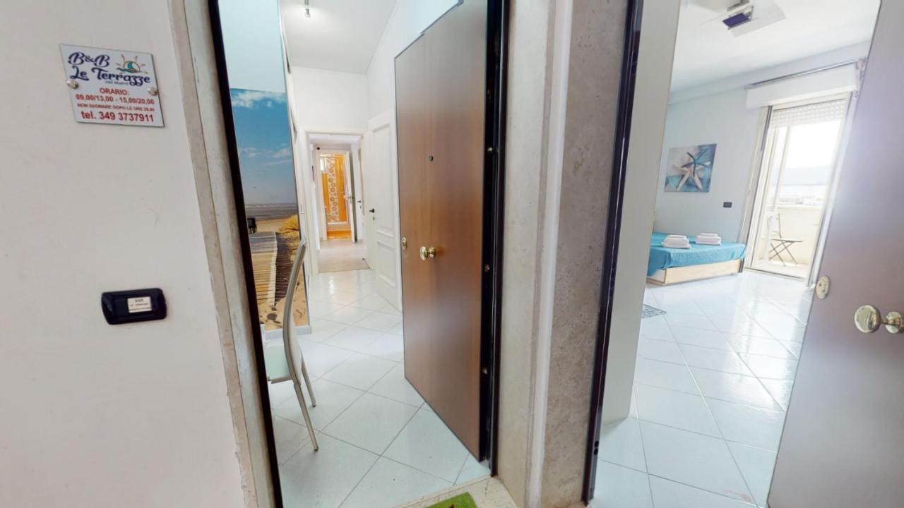 B E B Le Terrazze Sul Mare Bed & Breakfast Катандзаро Екстериор снимка